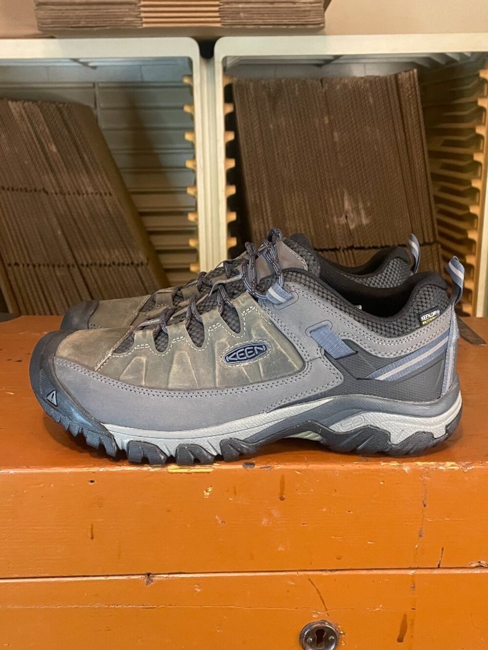 KEEN Targhee III Men's 10.5 M Gray Blue Waterproof Hiking Ankle Boots 1017785